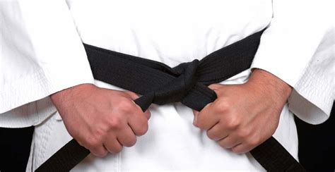 How to tie a karate belt - Let's Karate!