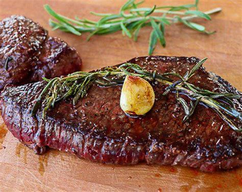 For this recipe you can really savor the taste of the elk, since coarse salt and black pepper ...