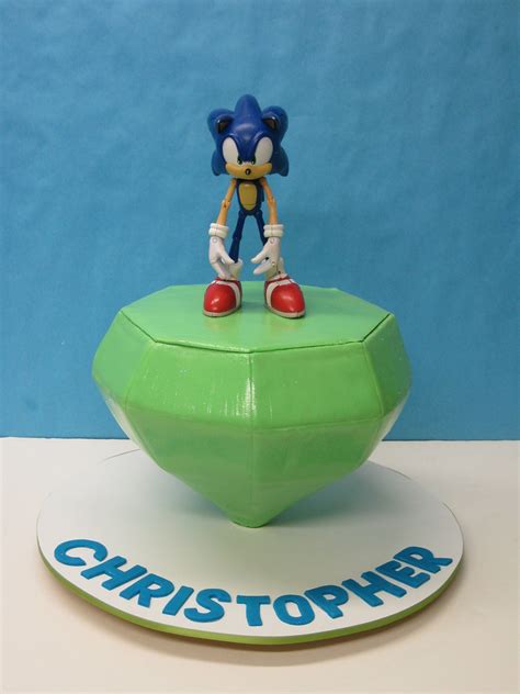 Chaos Emerald and toy Sonic | www.lovelycakes.net | Flickr