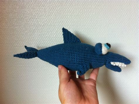 Garnkusserne | Lækre hækleopskrifter / DIY til dig, hjemmet og baby |: Crochet shark plushie ...