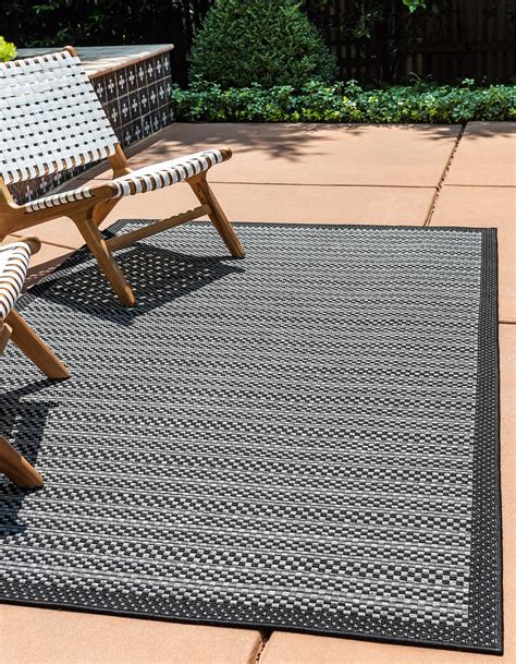 Gray 9' x 12' Outdoor Border Rug | iRugs UK