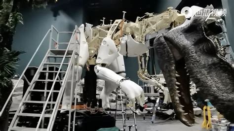 First Look at the Jurassic World Dinosaur Animatronics coming to ...