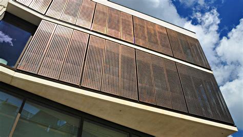 rivestimenti per facciate in metallo traforato | News Design List | Metal cladding, Facade ...