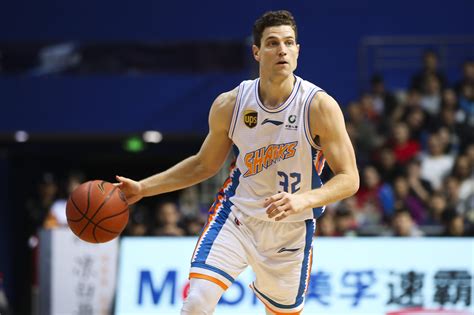 Ex-BYU star Jimmer Fredette scores 75 points in China