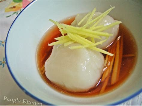 Peng's Kitchen: Savoury Glutinous Rice Ball Soup