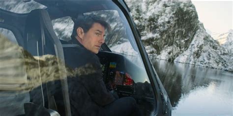 Tom Cruise Really Flew A Helicopter For Mission: Impossible - Fallout