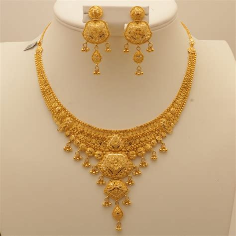 indian gold jewellery necklace sets - Google Search | Gold bride jewelry, Gold jewelry simple ...