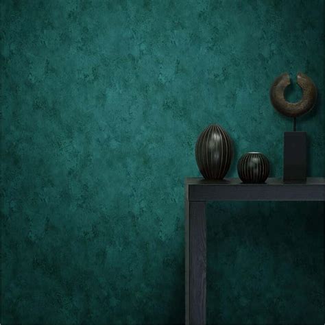 Download A Green Wall With A Vase And A Vase | Wallpapers.com