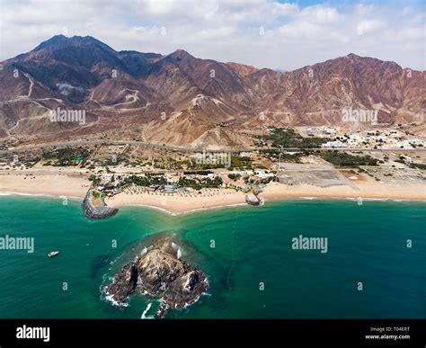 Tourist development above the beach hi-res stock photography and images ...