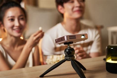 Pocket-friendly pico projector makes for movie-watching flexibility