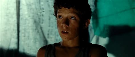 Picture of Tom Holland in The Impossible - tom-holland-1487374181.jpg ...