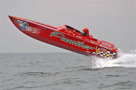 Racing Offshore Speed Boat - Pin by Art Moreno on Offshore Catamaran ...