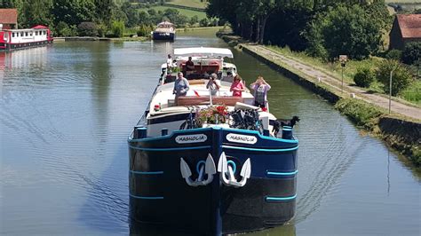 'Magnolia' Burgundy Canal Cruise - France Cruises