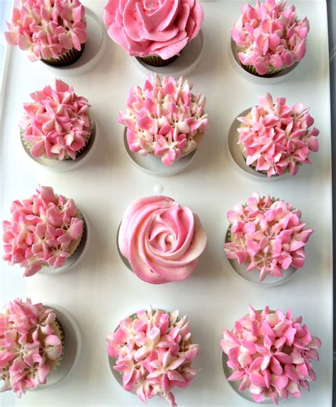 Best Buttercream To Use For Piping Flowers at Linda Arroyo blog