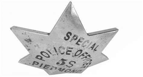 Vintage Police Badge Model - TurboSquid 1171672