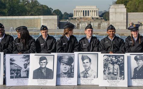 On Veterans Day at WWII Memorial, a Parade of Heroes | Stars and Stripes