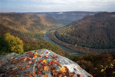 grand-view-lookout-point-2 - West Virginia Pictures - West Virginia - HISTORY.com