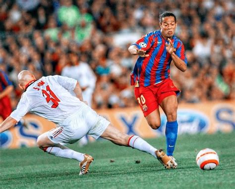 #football #footballphotos #photo #ronaldinho #barcelona Ronaldinho ...