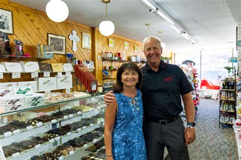 Sayklly’s Candies: The sweetest reason to come home for the holidays | Visit Escanaba