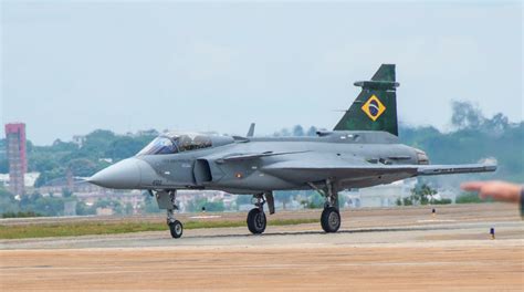 First Brazilian Air Force F-39E Gripen Makes Official Debut - The Aviationist