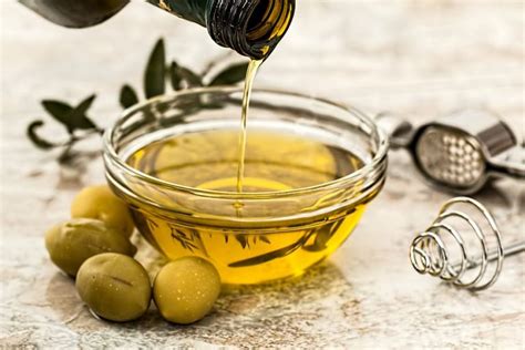 Olive Oil Benefits - Ways and Reasons to Use Olive Oil