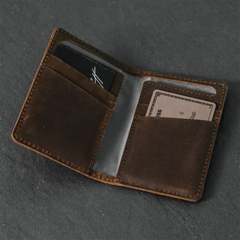 Luxury Leather Wallets & Money Clips | Bullstrap®