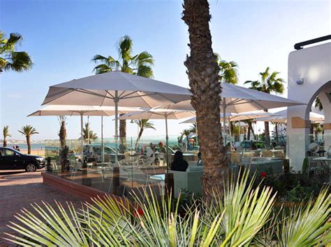 Restaurants on Agadir Marina with views of the yachts and sea | Panoramic Villas