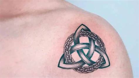 Aggregate more than 76 celtic trinity knot tattoo latest - in.coedo.com.vn