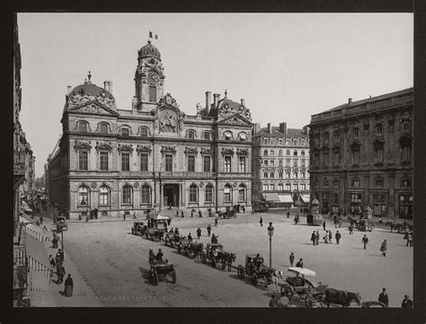 Historic B&W photos of Lyon, France in 19th Century | MONOVISIONS