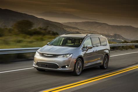 2017 Chrysler Pacifica Touring Plus News and Information