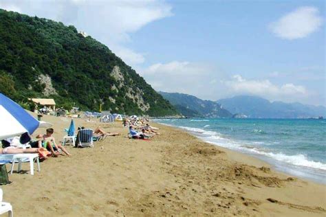 Complete tourist guide to Glyfada beach in Corfu | Updated for 2021