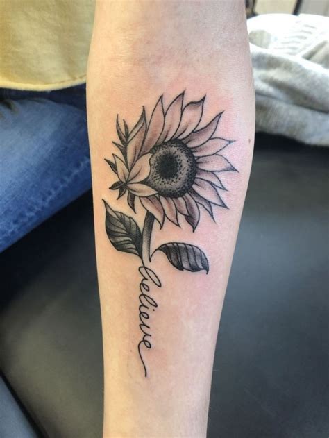 Más de 20 ideas elegantes de tatuajes de girasol que lo inspirarán a obtener tinta | Believe ...