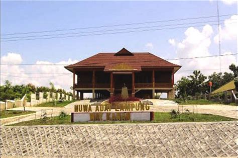 Rumah Adat LAMPUNG Beserta Ciri Khasnya + Gambar [LENGKAP]