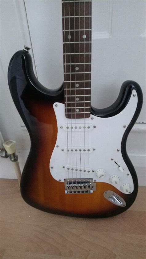 New Fender Starcaster Electric Guitar | in Sutton, London | Gumtree