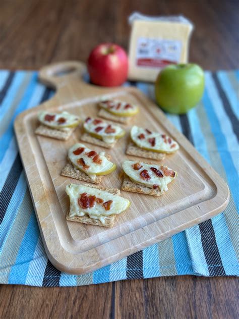 Apple Cheddar Appetizers - Weavers Orchard