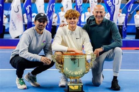 Darren Cahill and Simone Vagnozzi named ATP coaches of the year for ...