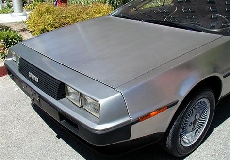 1983 - DELOREAN DMC 12 STAINLESS STEEL | Fabricante DELOREAN | PlanetCarsZ