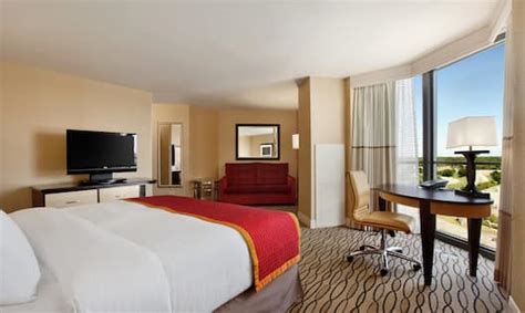 Rosemont Hotel Rooms - Rosemont Hilton Hotel near O'Hare ORD