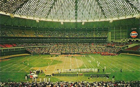 20 Years Ago, Houston Oilers Fled the Astrodome - Football Stadium Digest