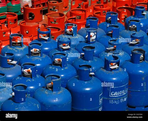 Calor gas cylinder cylinders hi-res stock photography and images - Alamy