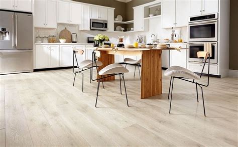 Light vs. Dark: Which Floors Will You Choose? | Flooring America