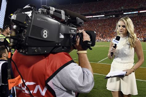 ESPN's Sideline Reporter For Oregon vs. Colorado Played College Volleyball - The Spun