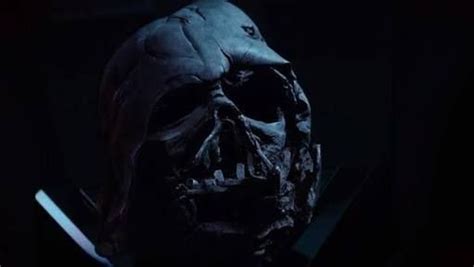 darth vader burned mask | Star wars film, Star wars episode vii, Vader ...