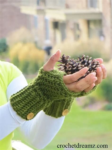 Crochet Fingerless Gloves Free Pattern - Crochet Dreamz