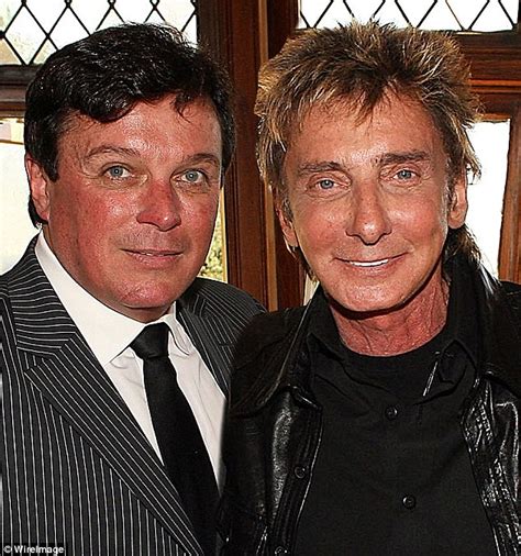 Barry Manilow shows off wedding ring at the MGM Grand Hotel in Las ...