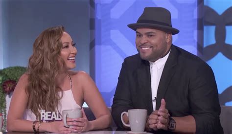 Israel Houghton, wife thank ‘God’ for baby via surrogacy | Entertainment