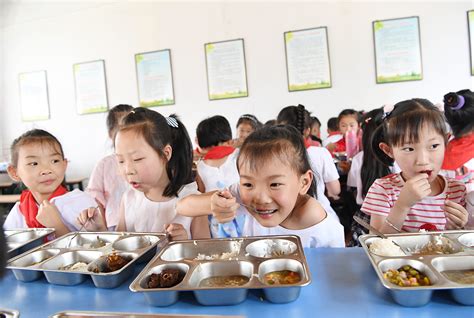 Ten years on: the launch of China's free lunch campaign (2024)