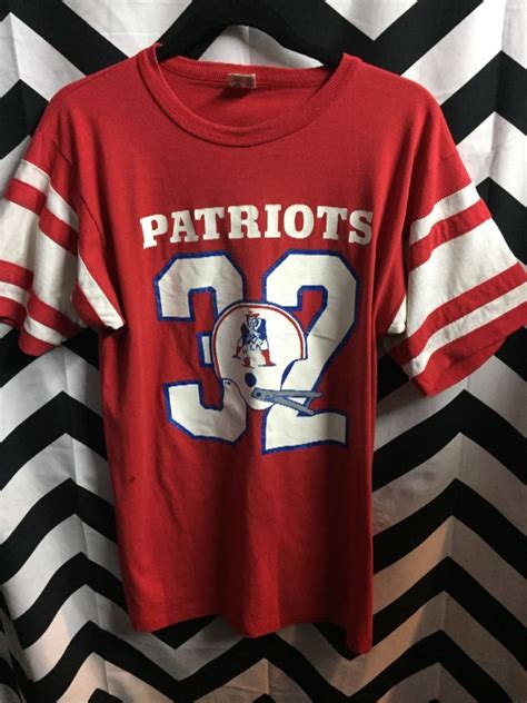 Retro Nfl New England Patriots T-shirt Football Jersey #32 | Boardwalk Vintage