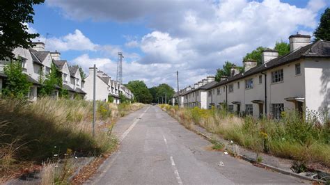 Grays Road, RAF Uxbridge | Abandoned and derelict housing fo… | Flickr