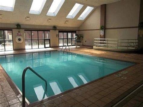 Best Price on Holiday Lodge Hotel in Oak Hill (WV) + Reviews!